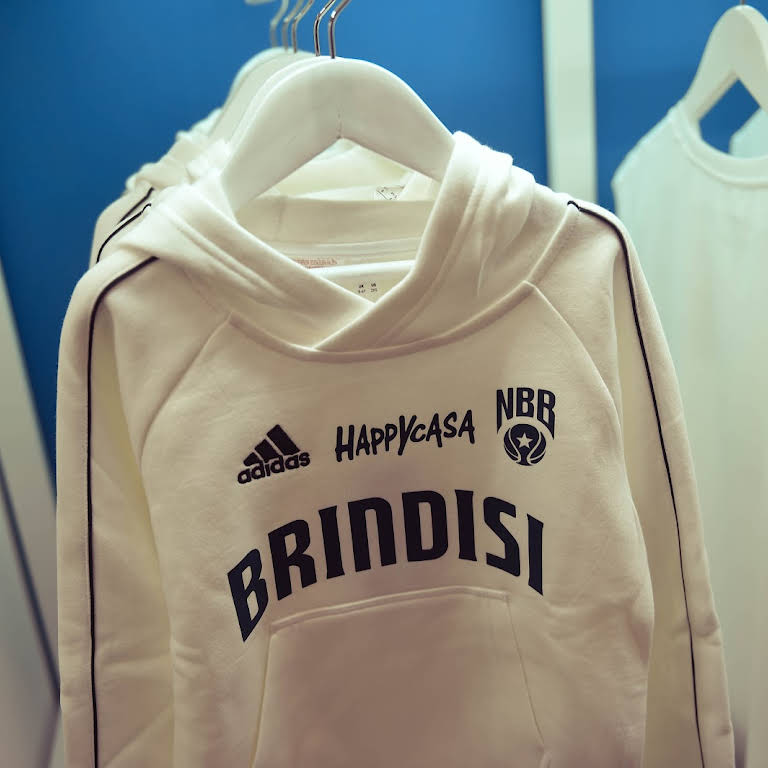 negozio adidas brindisi