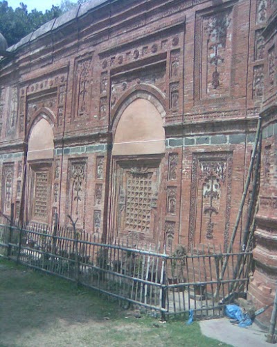 Photos of Boro Taraf Temple
