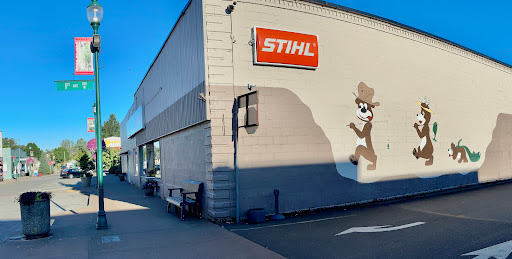Bredfields True Value Hardware - Visual
