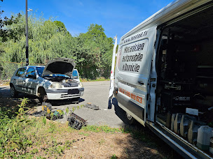 Photo n°11 de Calif Meca à Verdaches (Atelier de mécanique automobile)
