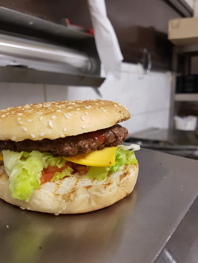 L'ISTANBUL KEBAB / BURGER RESTAURANT