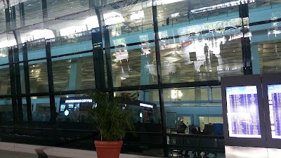 Photos of Terminal 3 Arrivals Waiting Room