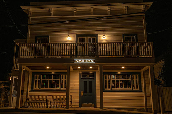 Smiley's Saloon, Hotel & Kitchen by null