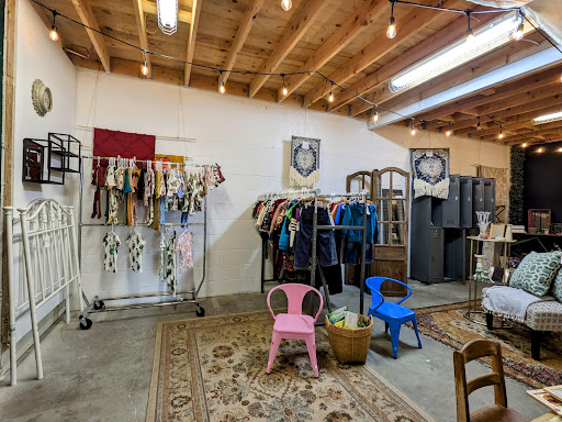 Love It Again Consignment - Visual