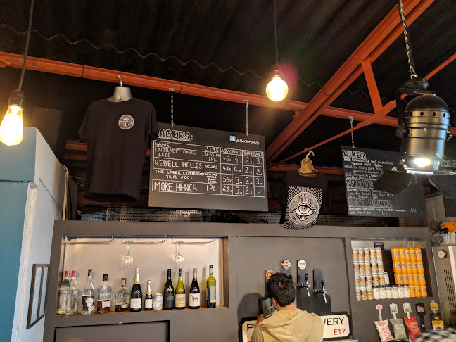 Pillars Brewery- East London Lager - Pub