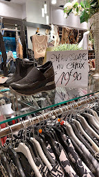 Photo n°56 de Pat Boutique prêt à porter féminin à Lens (Boutique d'articles de mode)