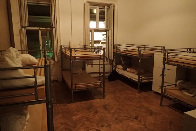 Infinity Party Hostels