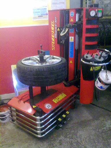 Bolton Road Tyres (Darwen Tyres) - Thumbnail