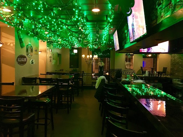 Mom's Place - A Chicago Gathering Spot