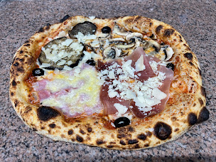 Photo n°31 de Dionna Pizzas Foodtruck à Saint-Sozy (Pizzeria)