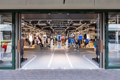 Adidas(アディダス)御殿場プレミアム・アウトレット