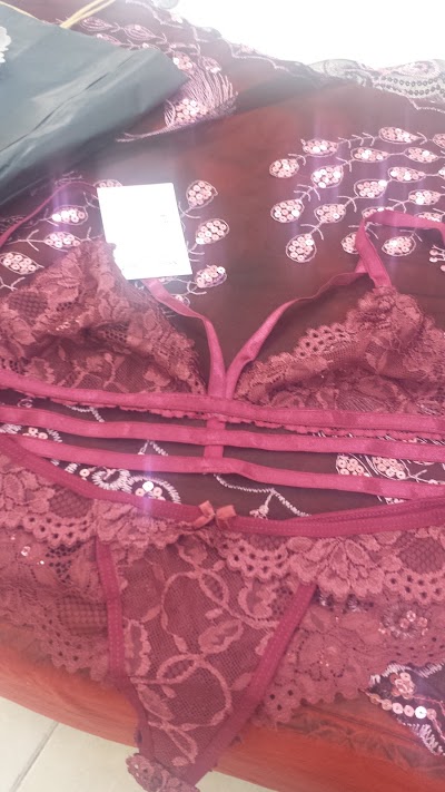 Photos of Faroway boutique