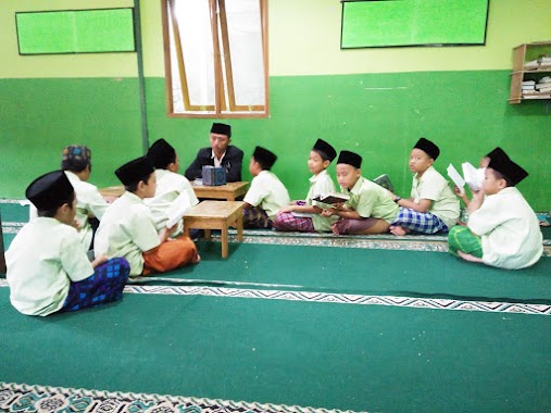 Pesantren Tahfizh Khusus Anak Al Azka, Author: Info Azka