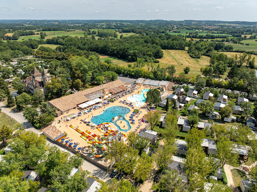 Camping Homair - Château de Fonrives