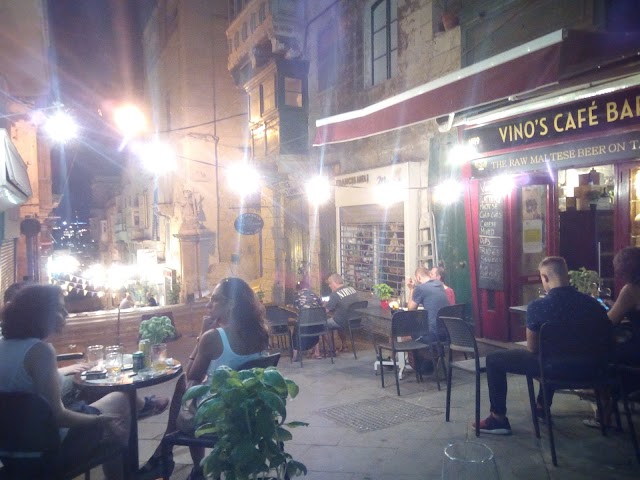 Vino's Cafe Bar