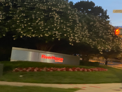 River House Valet - Thumbnail