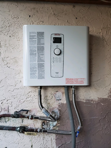 5 Plumbers - Visual