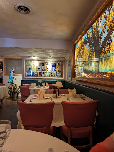 Ventura's - Visual