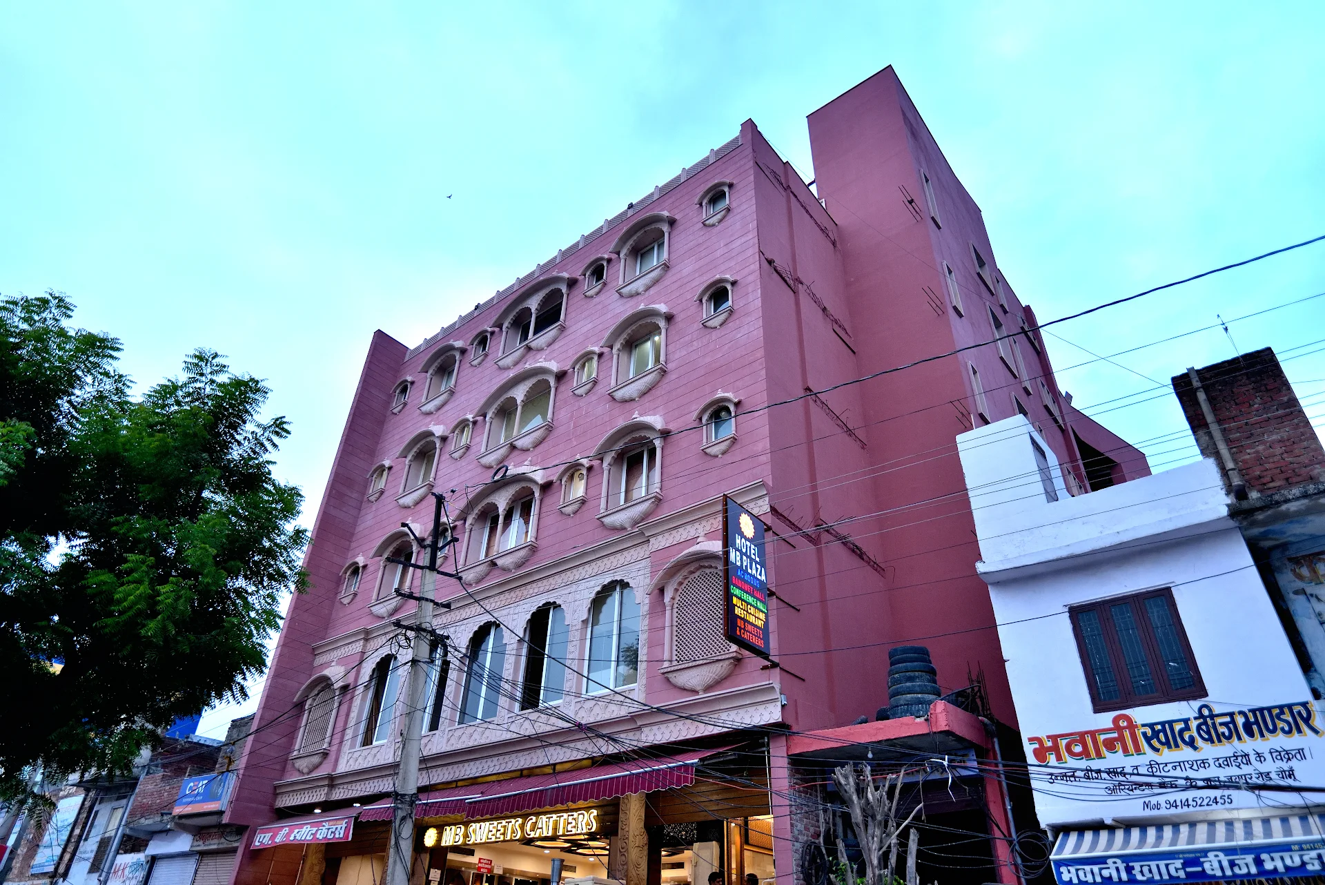 HOTAL M B PLAZA