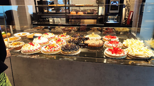 Patisserie Kwanten-Vanesch Gallery - Netherlands
