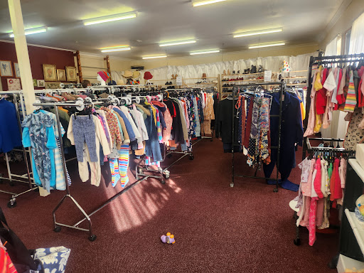 Good Country Community Opshop - Thumbnail