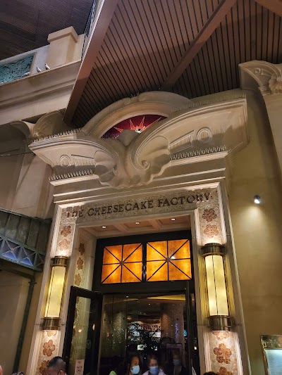 Royal Hawaiian Center