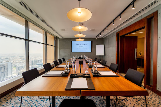 Mercure Dubai Barsha Heights Hotel Suites And Apartments by null