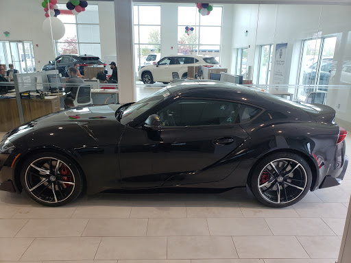 Suburban Toyota of Farmington Hills - Thumbnail