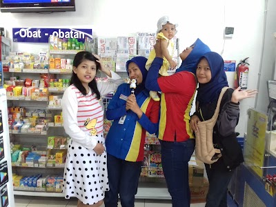 Photos of Indomaret (Gombong 1)