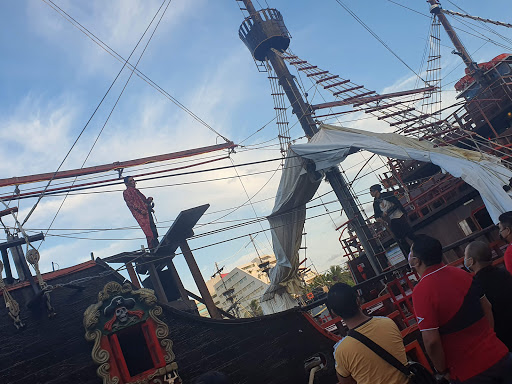 Jolly Roger Pirate Show - Thumbnail