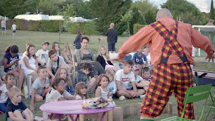 Photo n°28 de Camping Yelloh! Village Domaine de l'Esquiras à Vallon-Pont-d'Arc (Piscine)