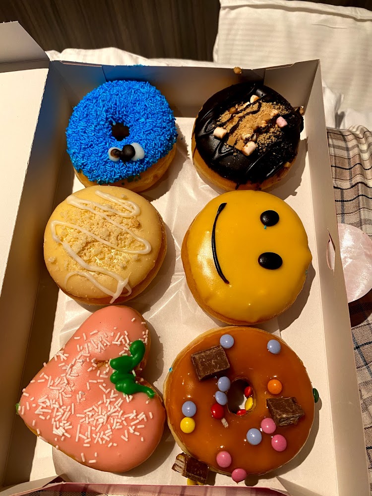 Bij Dunkin' Donuts in Amsterdam betaal je met creditcards van AMEX