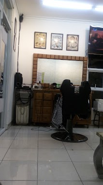 Mr Cuts Barber Shop, Author: Agus Saptana