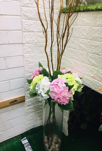 X&L Flower House And Wedding, and Event Decorating Specialist - Thumbnail