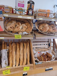 Photo n°3 de Epicerie du Rond Point à Brach (Épicerie)