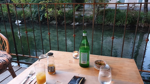 L Instant T Restaurant