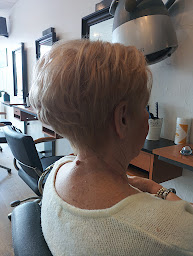 Photo n°8 de Le Salon à Janzé (Salon de coiffure)