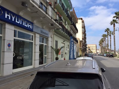 Milmotors di Gruppo Napoli Srl - Hyundai - Renault - Dacia -