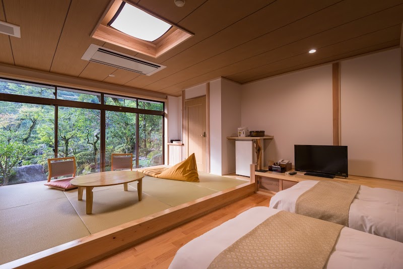 鶴の恩返しよみがえりの宿 鶴霊泉(kakureisen)