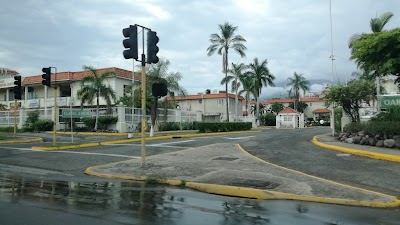 Photos of Oaklands Apartment Complex