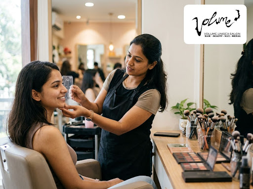 Discover how the right makeup can transform your look with expert face shape analysis at VOLUME U… post image