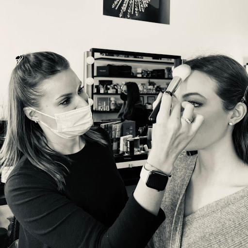 Niki Pfeifer Makeup Artist - Thumbnail