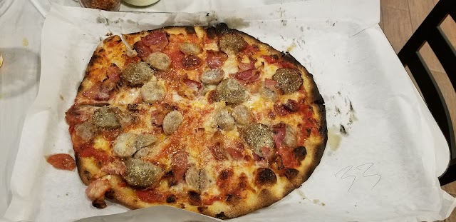 Frank Pepe Pizzeria Napoletana