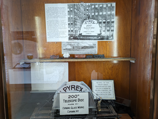 Palomar Observatory Gift and Book Store - Thumbnail