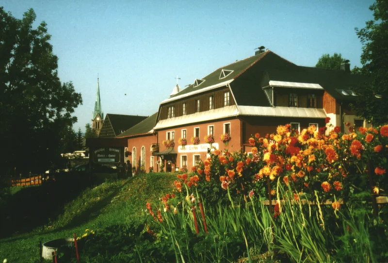 Gasthof Pension Rotes Haus