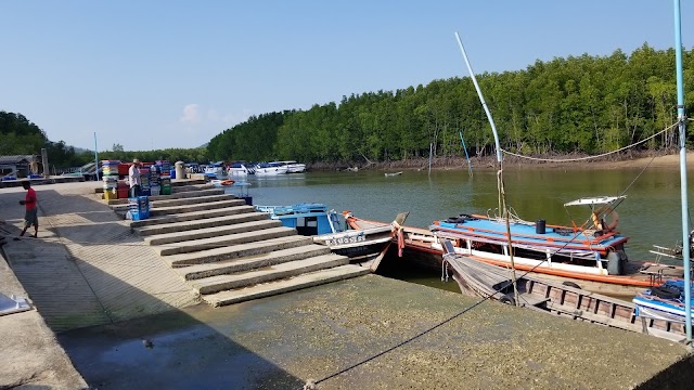 Bang Rong Pier