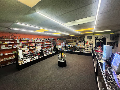 Bigfoot Head Shop 2 (West Cache rd.) - Thumbnail