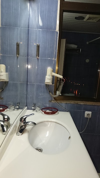 Photos of Churchill Hotel