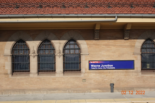 Wayne Junction - Visual