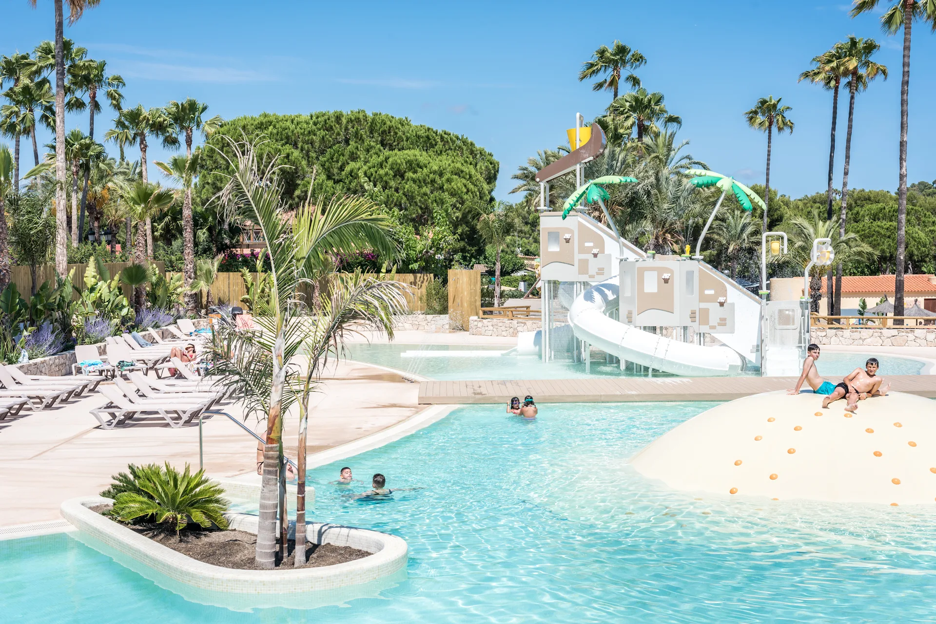 Stel Camping & Bungalows Resort